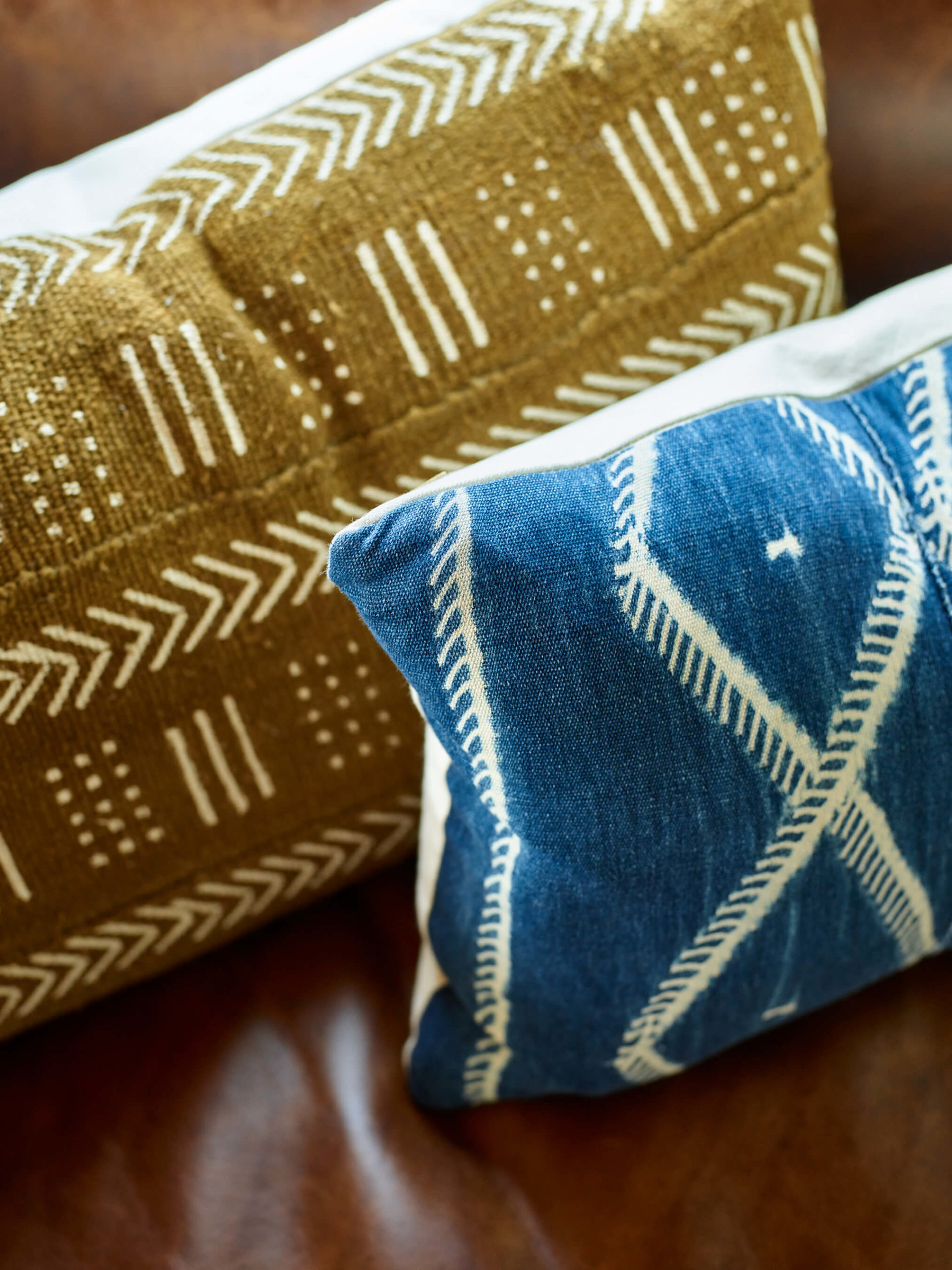 Farmhouse interior, modern farmhouse family room, farmhouse family room, farmhouse living room, family room design, leather couch, couch pillows, sofa pillows, reclaimed fabric pillows, living room interior design, family room interior design, farmhouse designs, Kristina Crestin , Kristina Crestin Design, HGTV Farmhouse Fixer